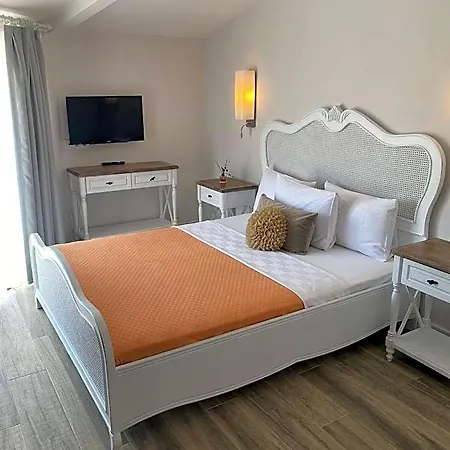 Otel Chloe Alacati Ciftlikkoyu